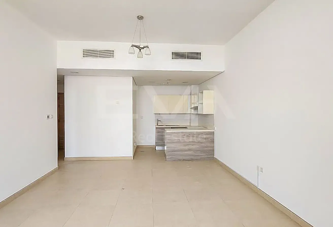 HIGH FLOOR | SPACIOUS LAYOUT | SKYLINE VIEW