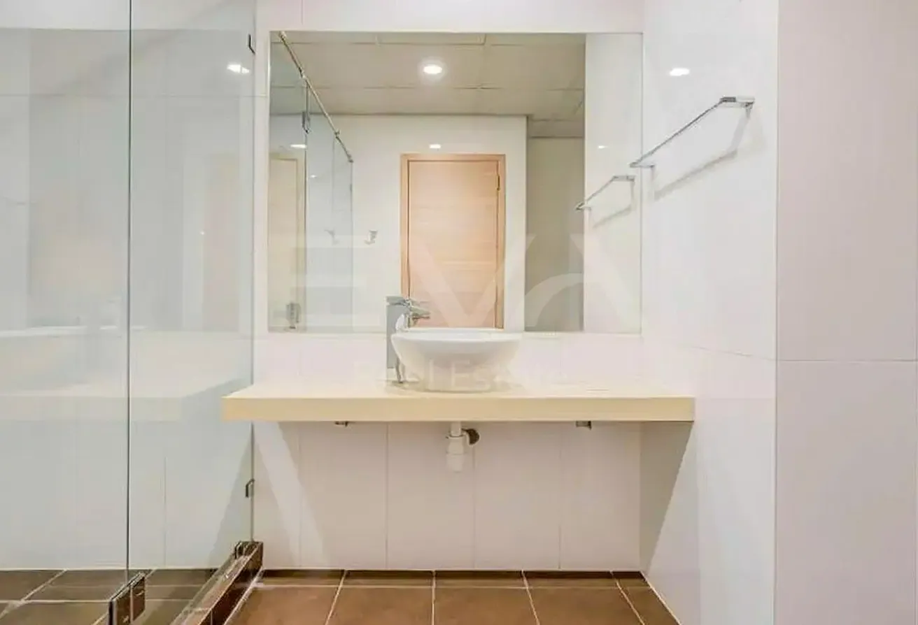 HIGH FLOOR | SPACIOUS LAYOUT | SKYLINE VIEW