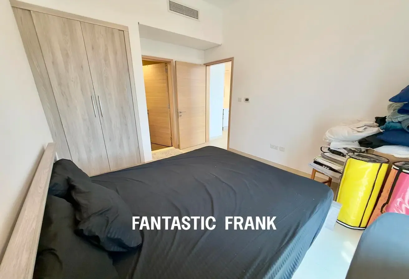 Vastu | Mid Floor | Semi Furnished – 6 Cheques