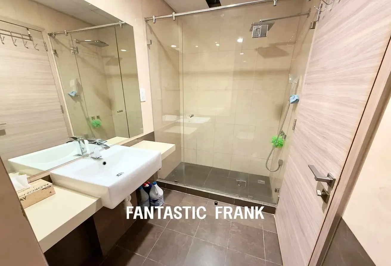 Vastu | Mid Floor | Semi Furnished – 6 Cheques