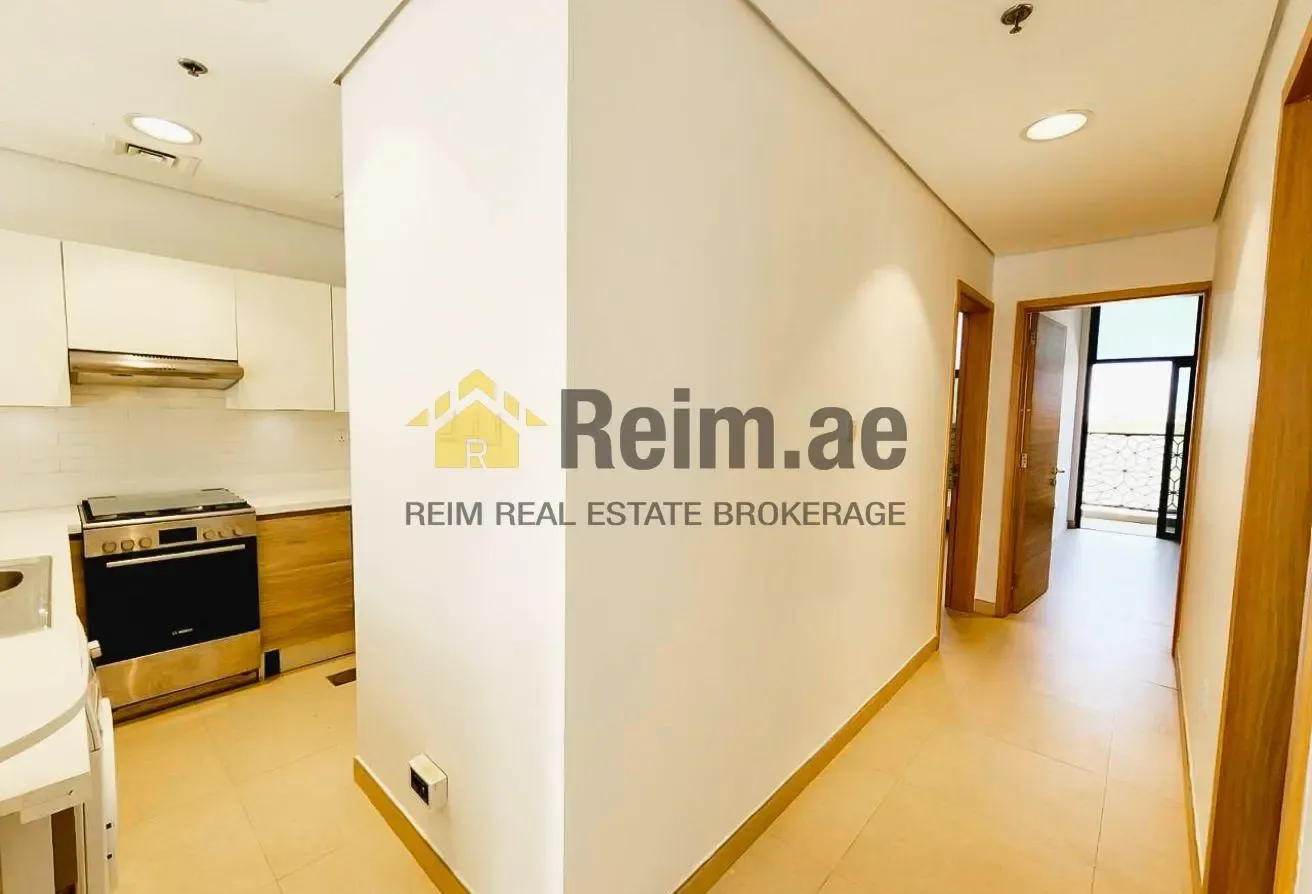 Burj Khalifa View | Well Maintained | Near Metro