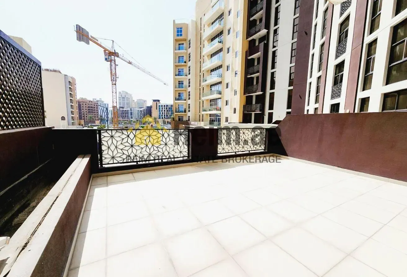 Burj Khalifa View | Well Maintained | Near Metro