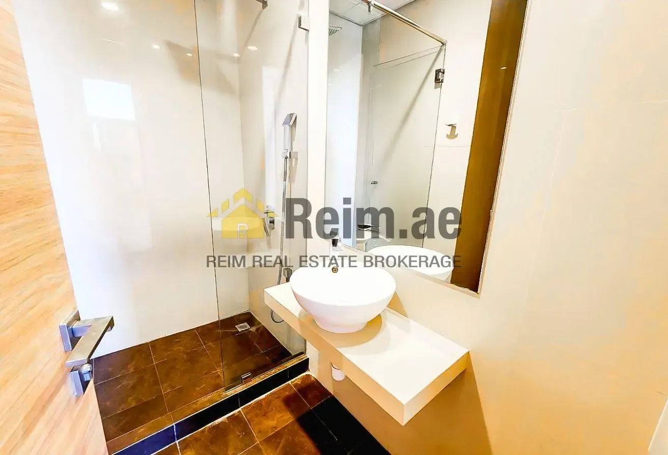 Burj Khalifa View | Well Maintained | Near Metro