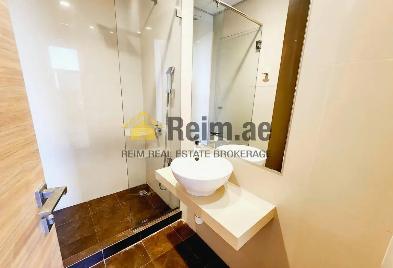 Burj Khalifa View | Well Maintained | Near Metro