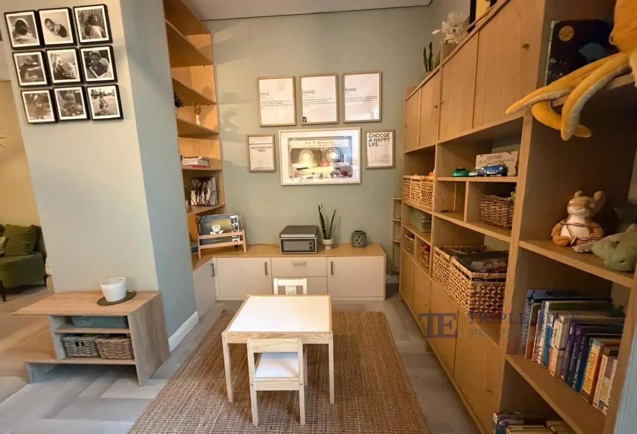 UPGRADED | UNFURNISHED | ONE + STUDY