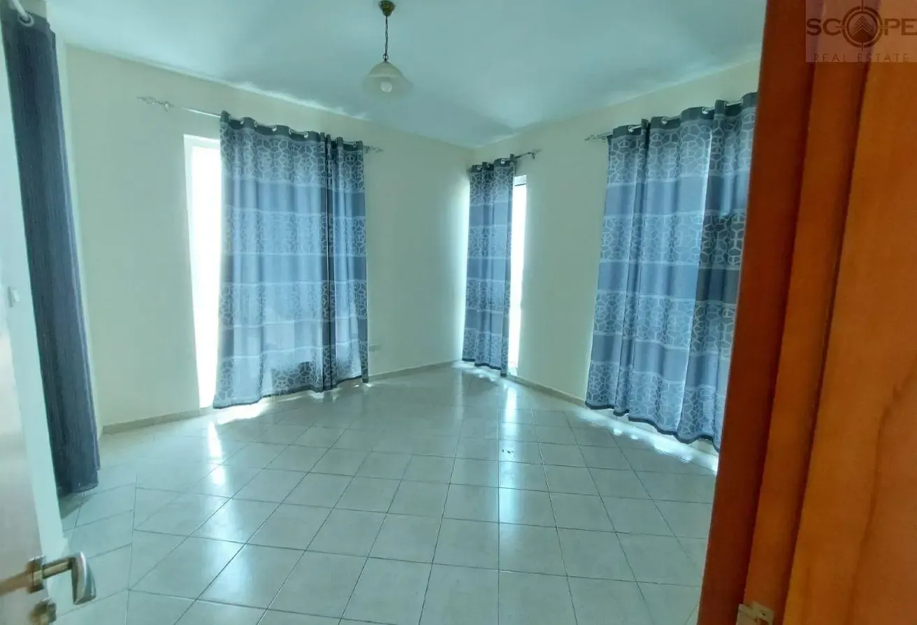 1276Sqft | With Parking | Crescent C | High Floor