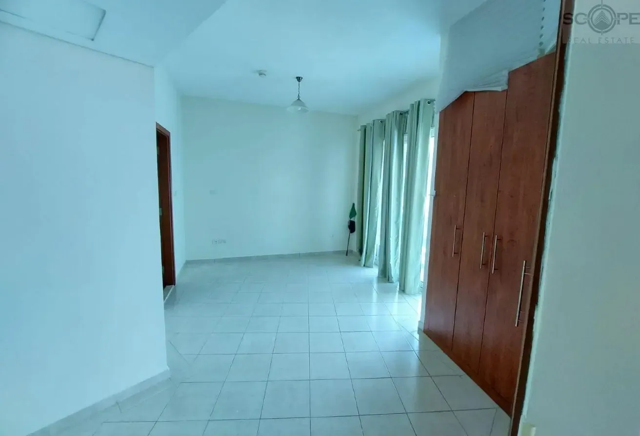 1276Sqft | With Parking | Crescent C | High Floor