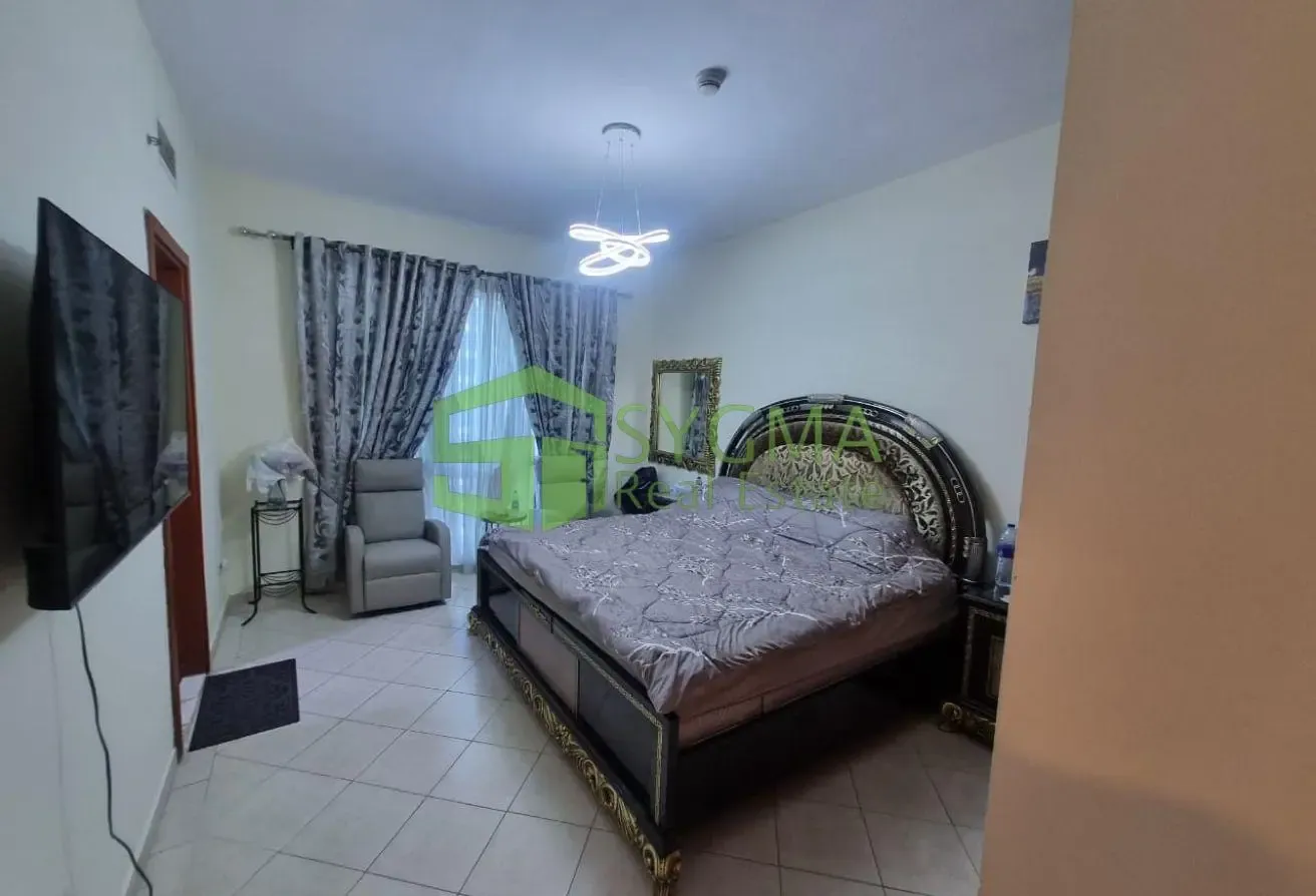 Fully Furnished | With parking | Prime location