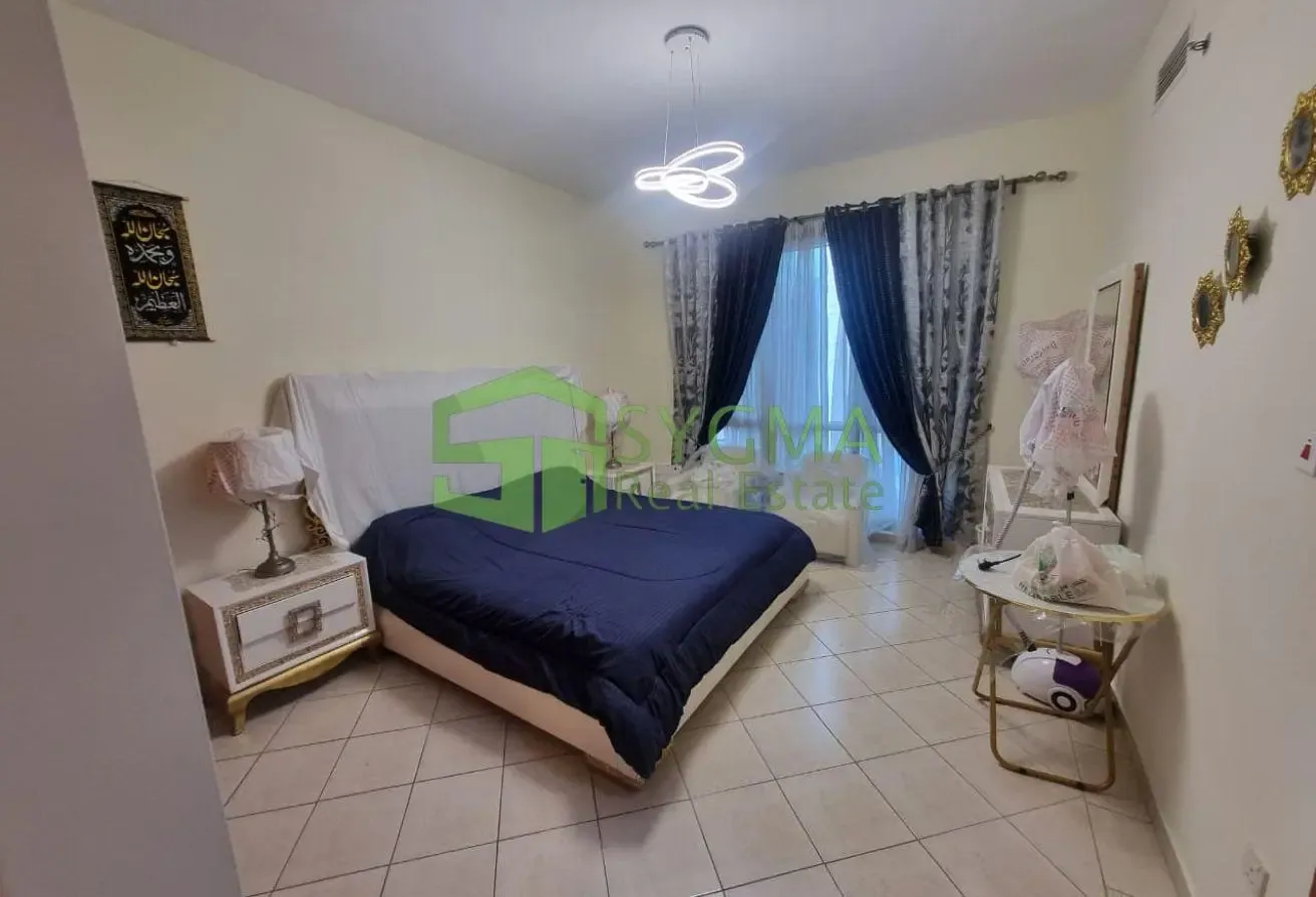 Fully Furnished | With parking | Prime location
