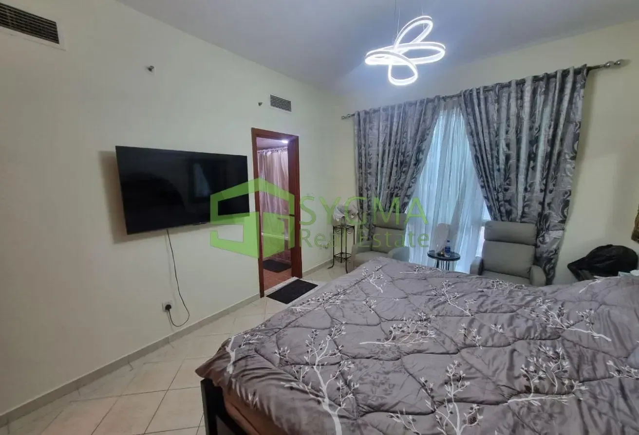 Fully Furnished | With parking | Prime location
