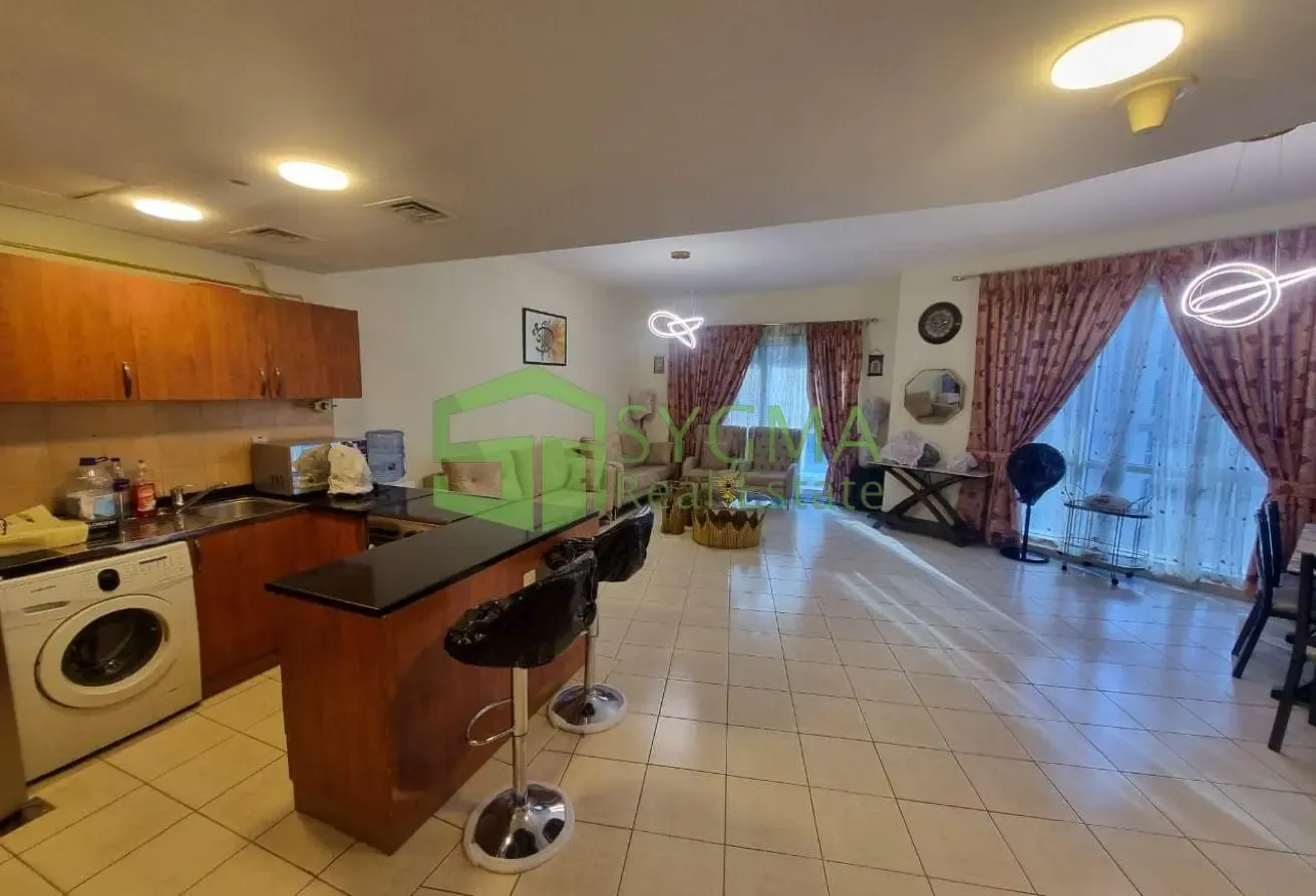 Fully Furnished | With parking | Prime location