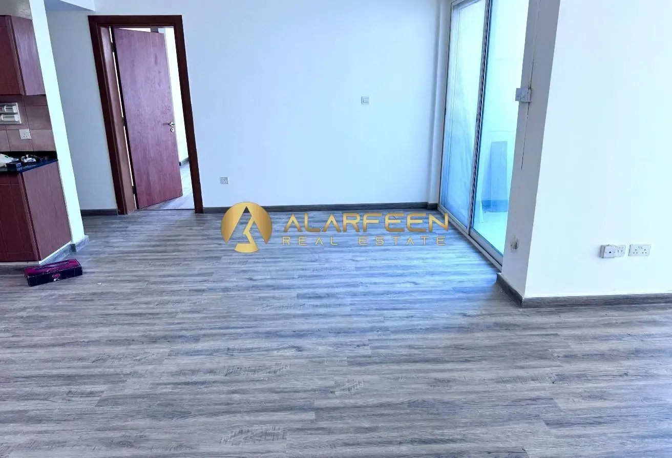 Lake View | Higher Floor | Fitted Kitchen