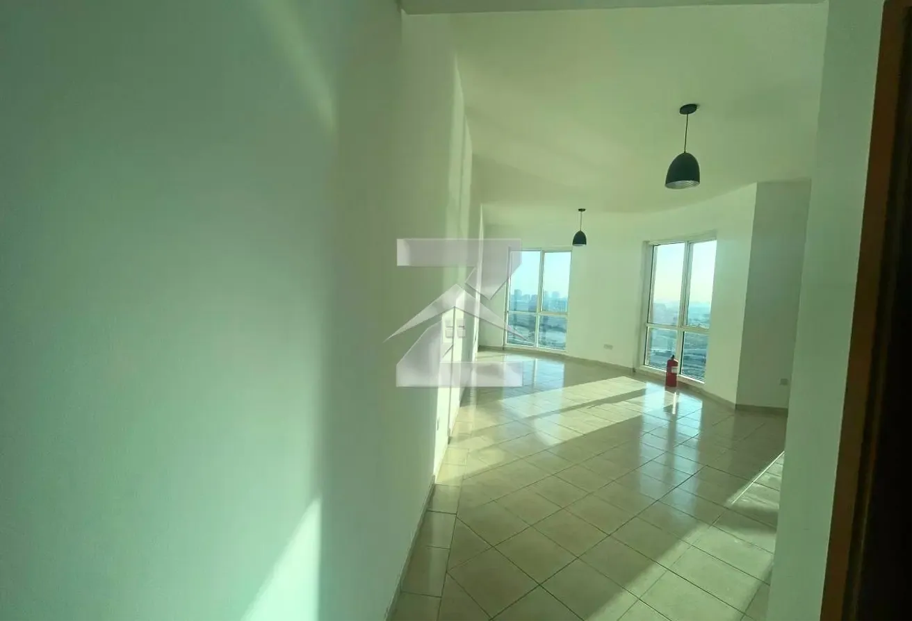 Vacant! Huge Layout | Lake View | Unfurnished