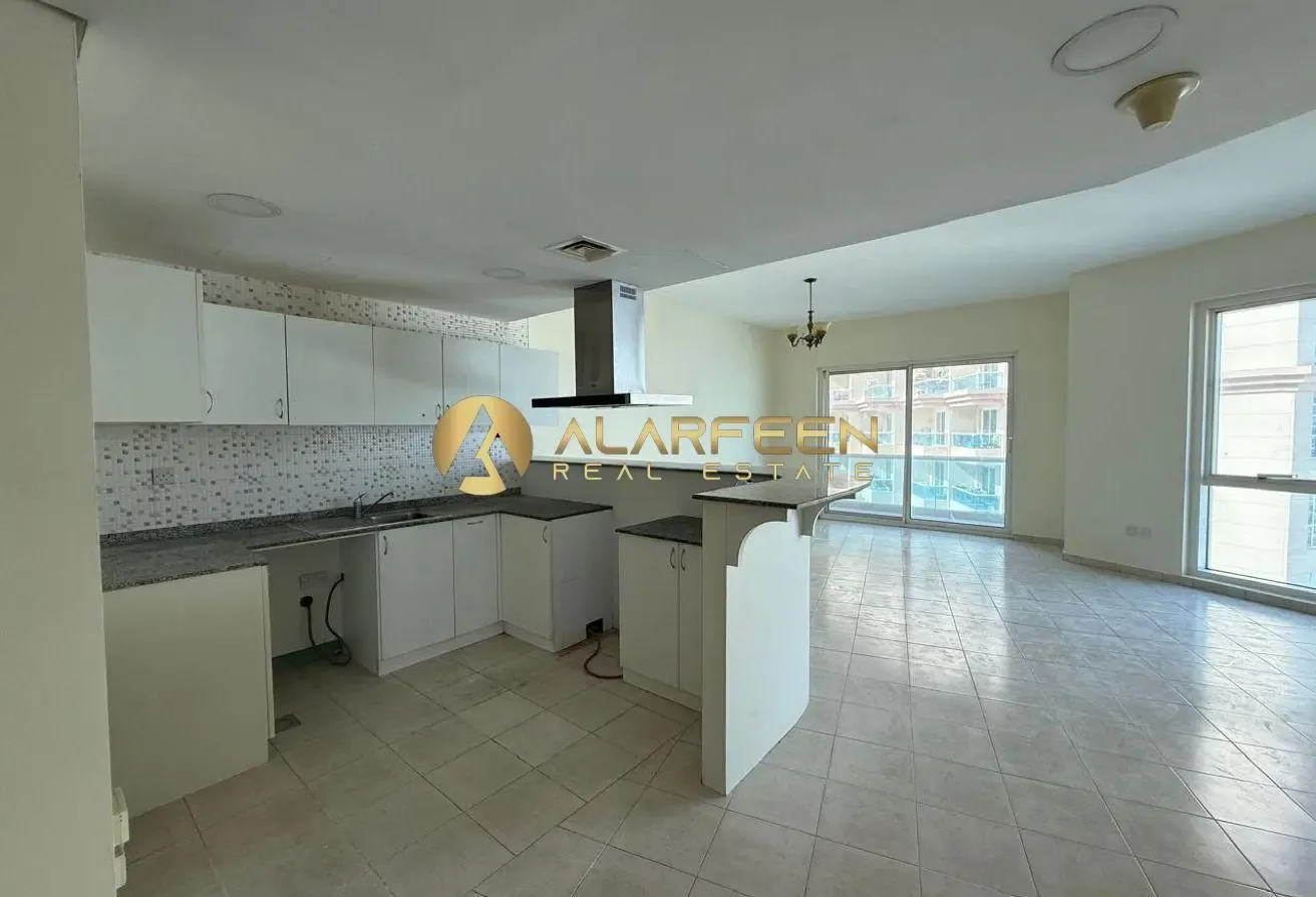 Community View | Higher Floor | Fitted Kitchen