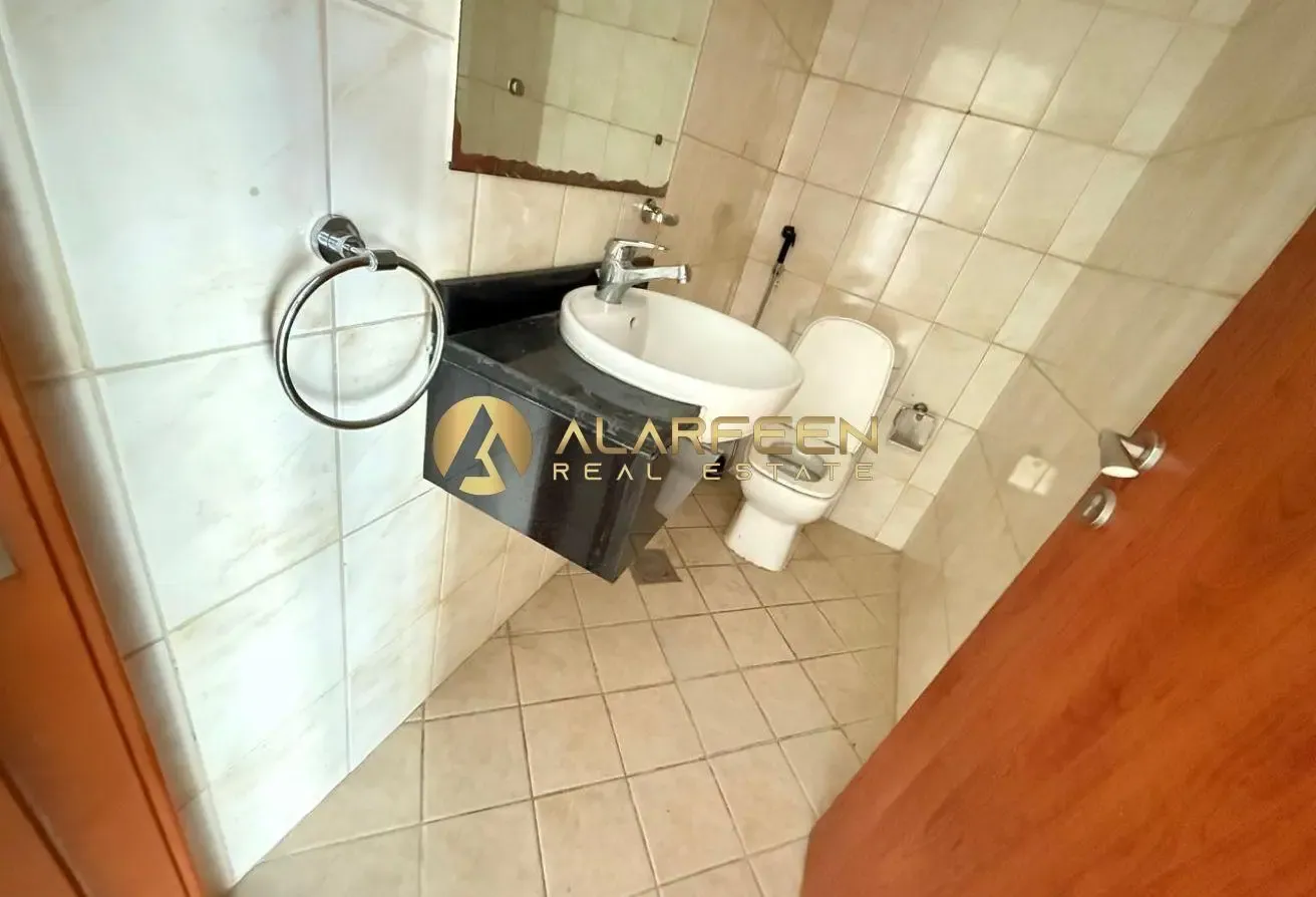 Community View | Higher Floor | Fitted Kitchen
