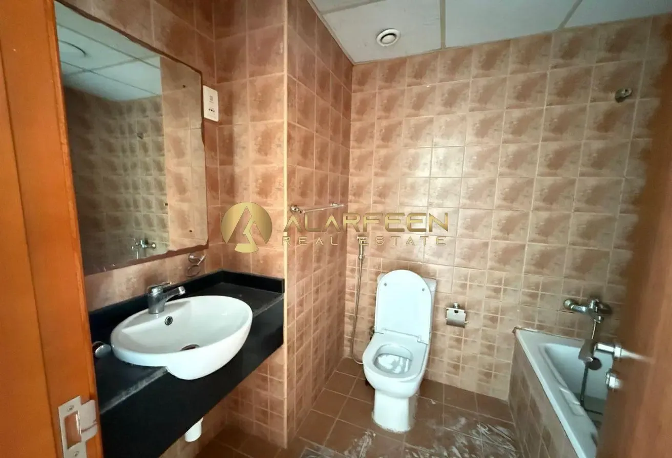 Community View | Higher Floor | Fitted Kitchen