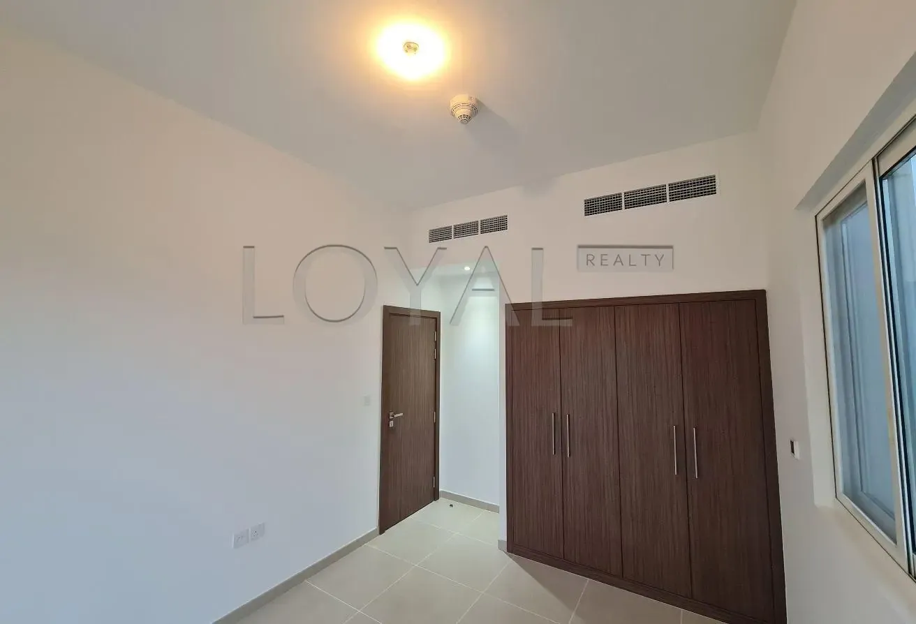 End Unit | Pool Facing | Well Maintained