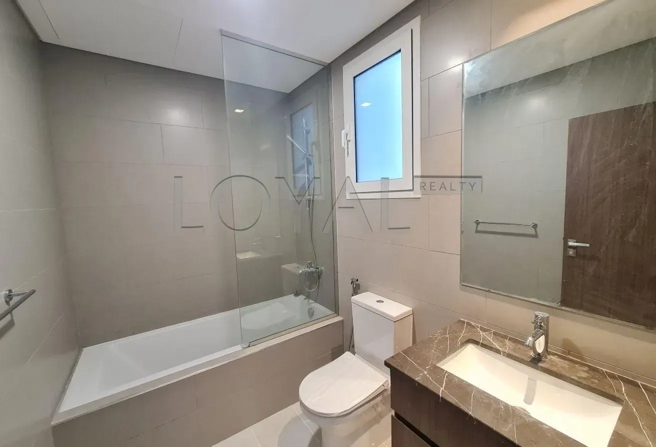 End Unit | Pool Facing | Well Maintained