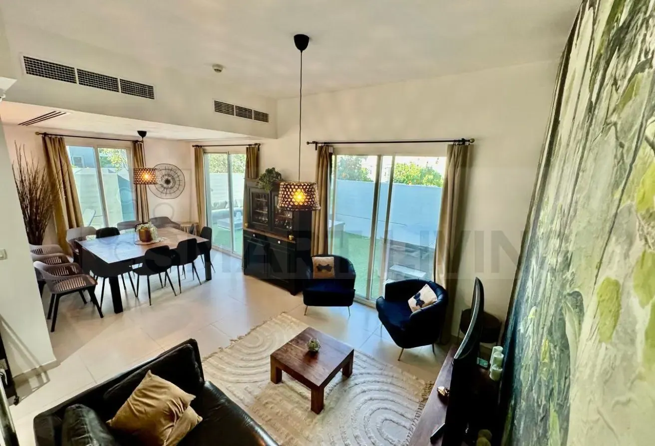 Walk to School | Corner 4 Bed w Jacuzzi |Near Pool