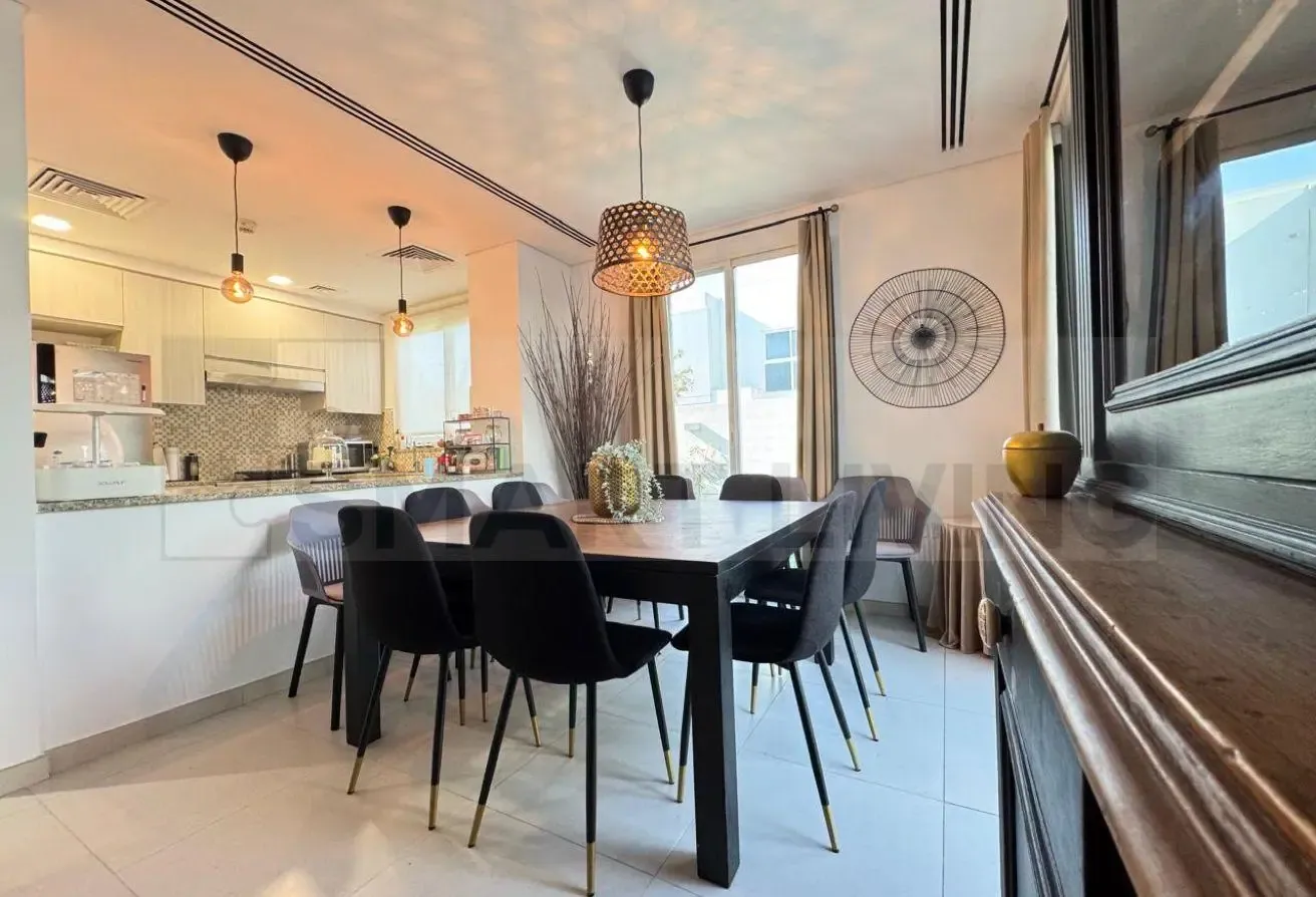 Walk to School | Corner 4 Bed w Jacuzzi |Near Pool
