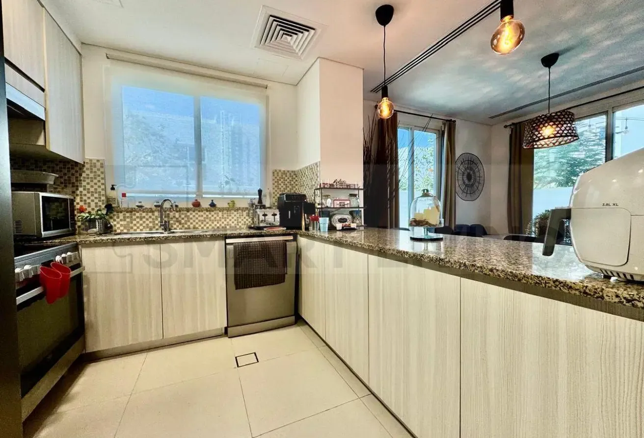 Walk to School | Corner 4 Bed w Jacuzzi |Near Pool