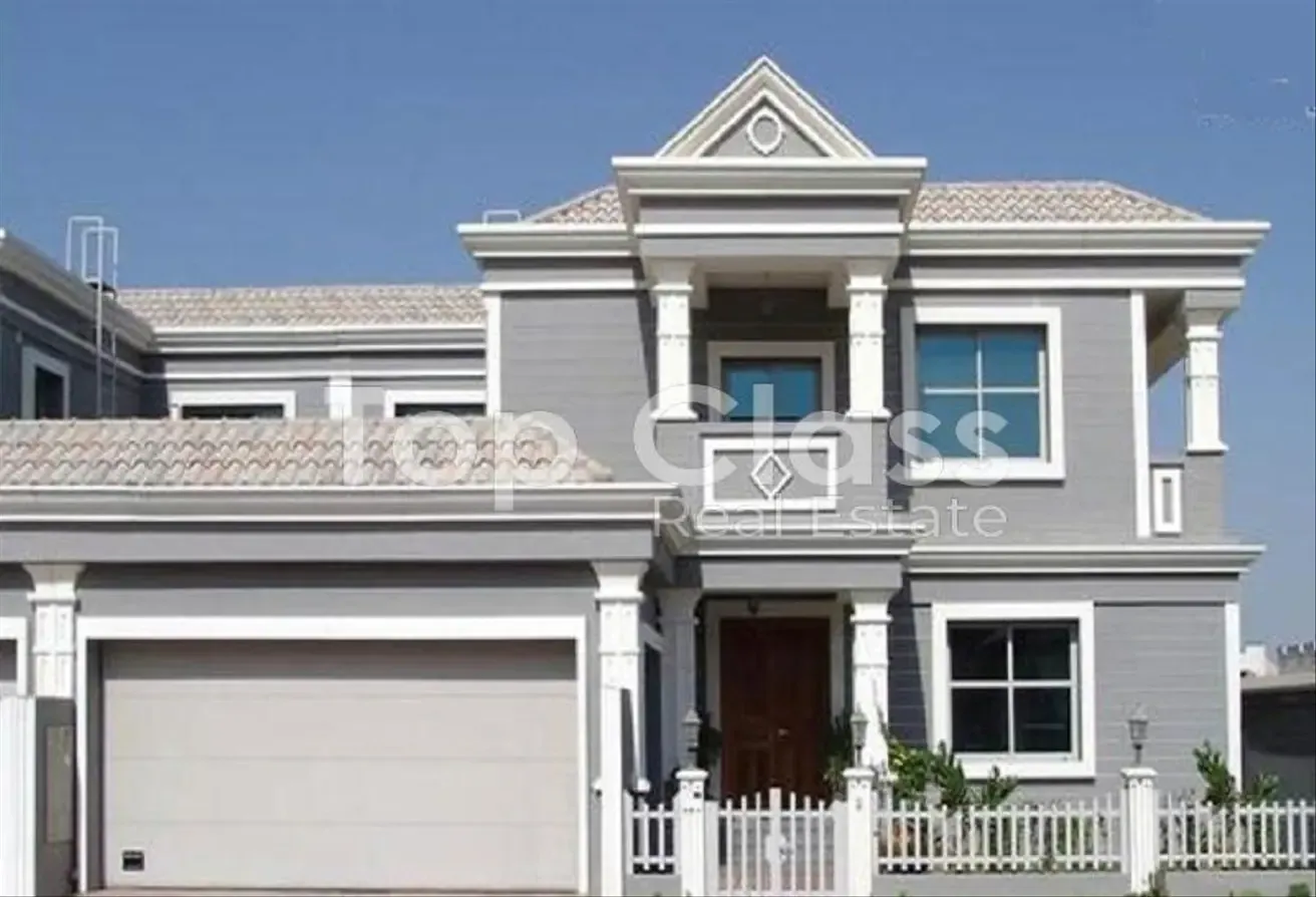 4BR Villa | Well Maintained | Avail 9th Aug