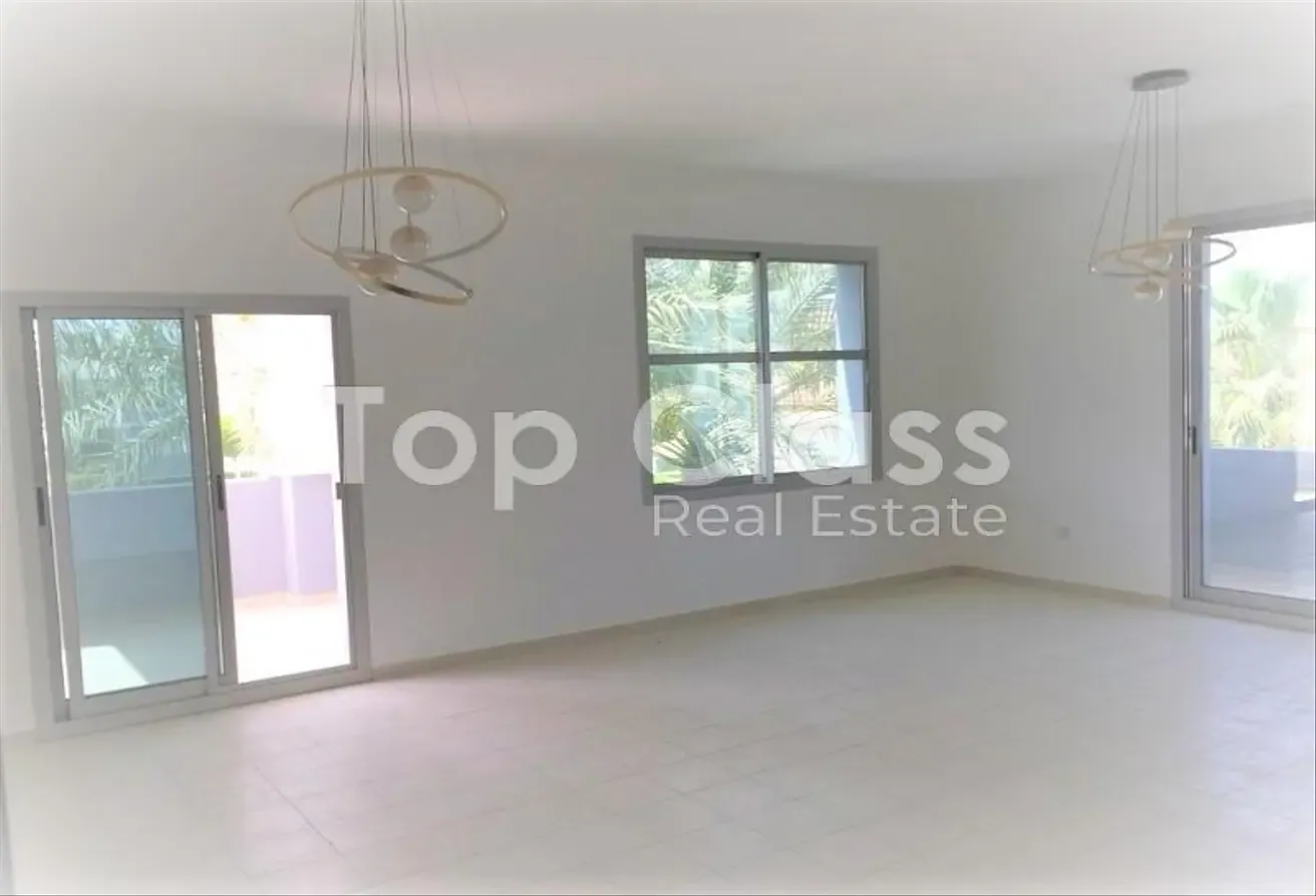 4BR Villa  |  Well Maintained |  Avail 9th Aug