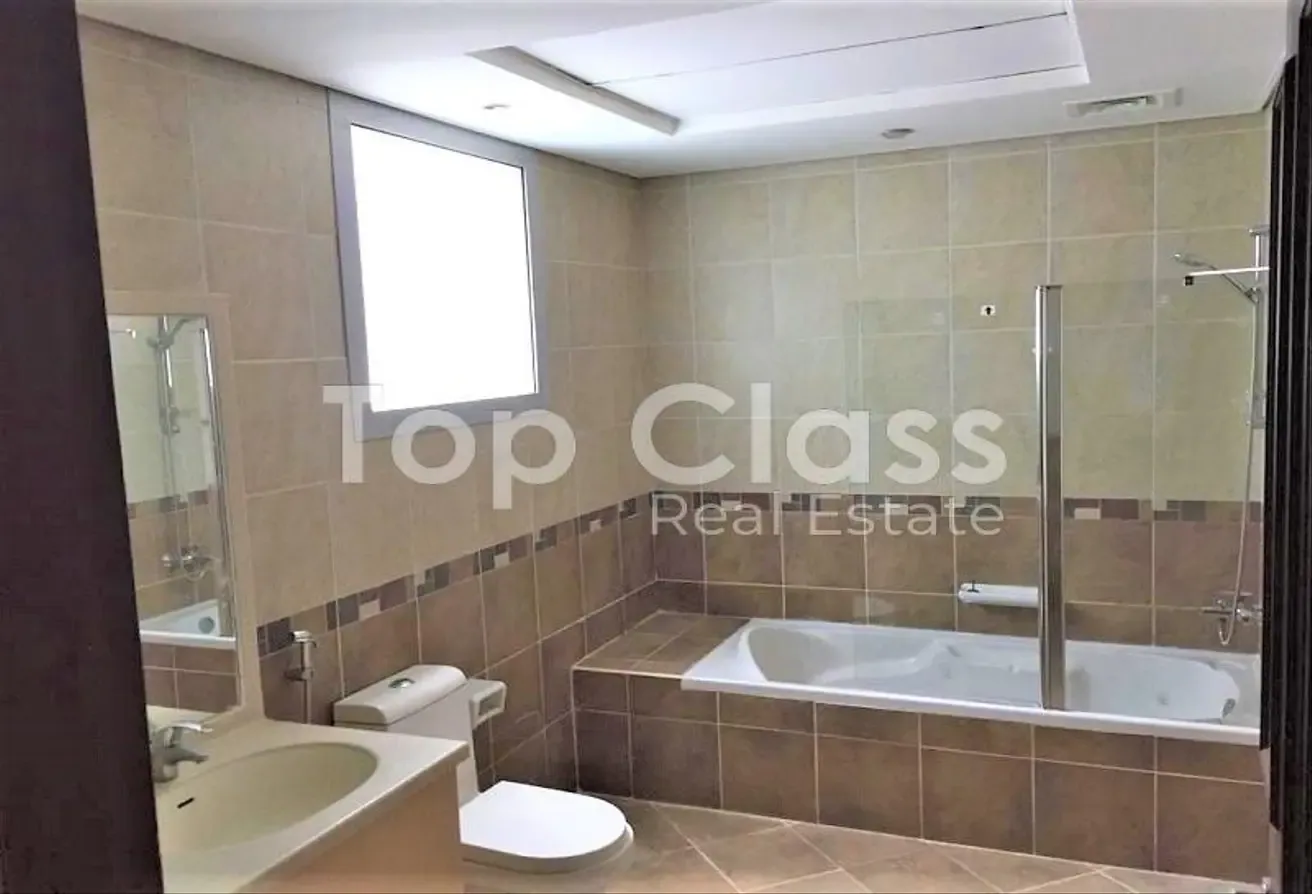 4BR Villa  |  Well Maintained |  Avail 9th Aug