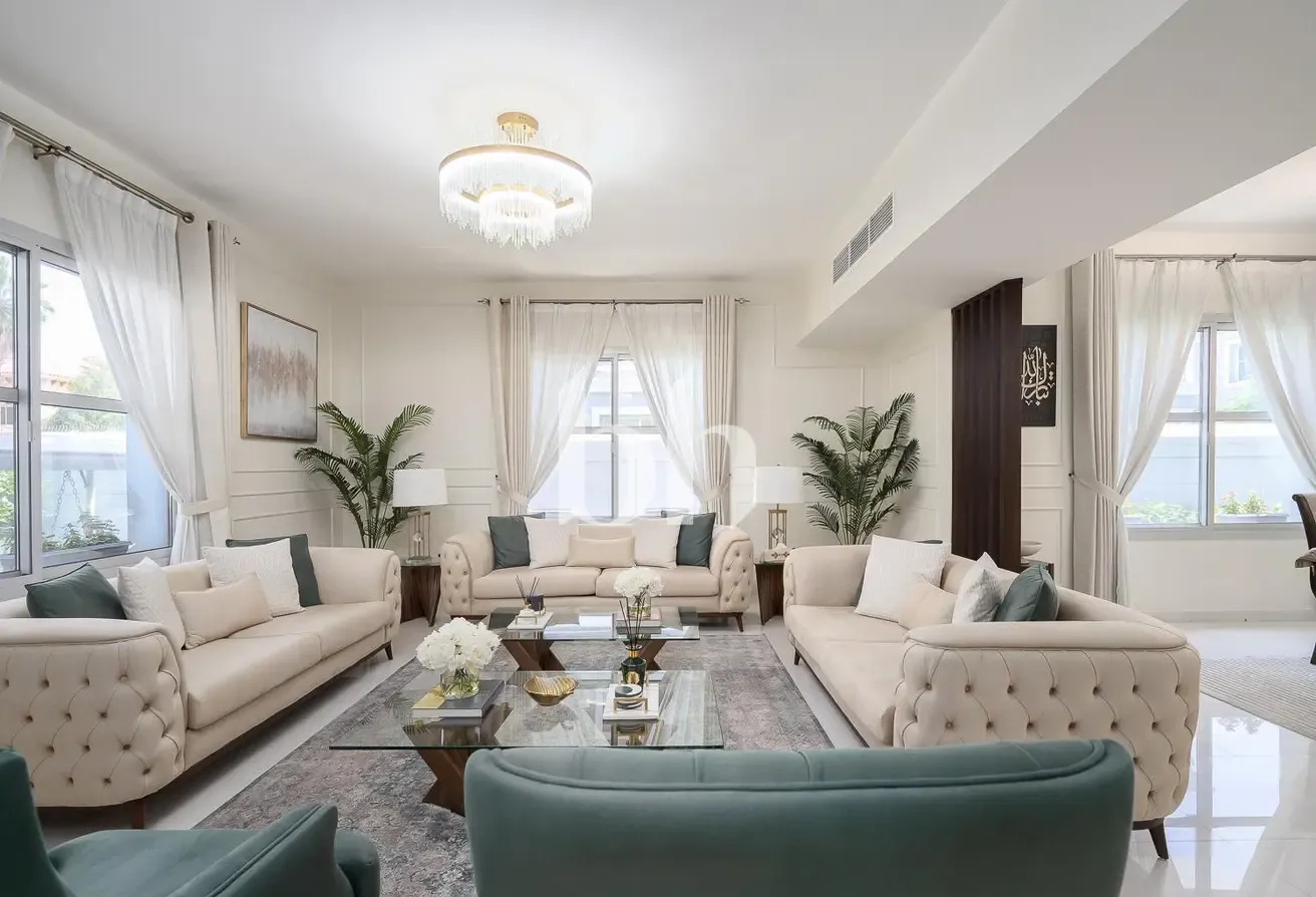Semi Detached I Immaculate I Partially Upgraded