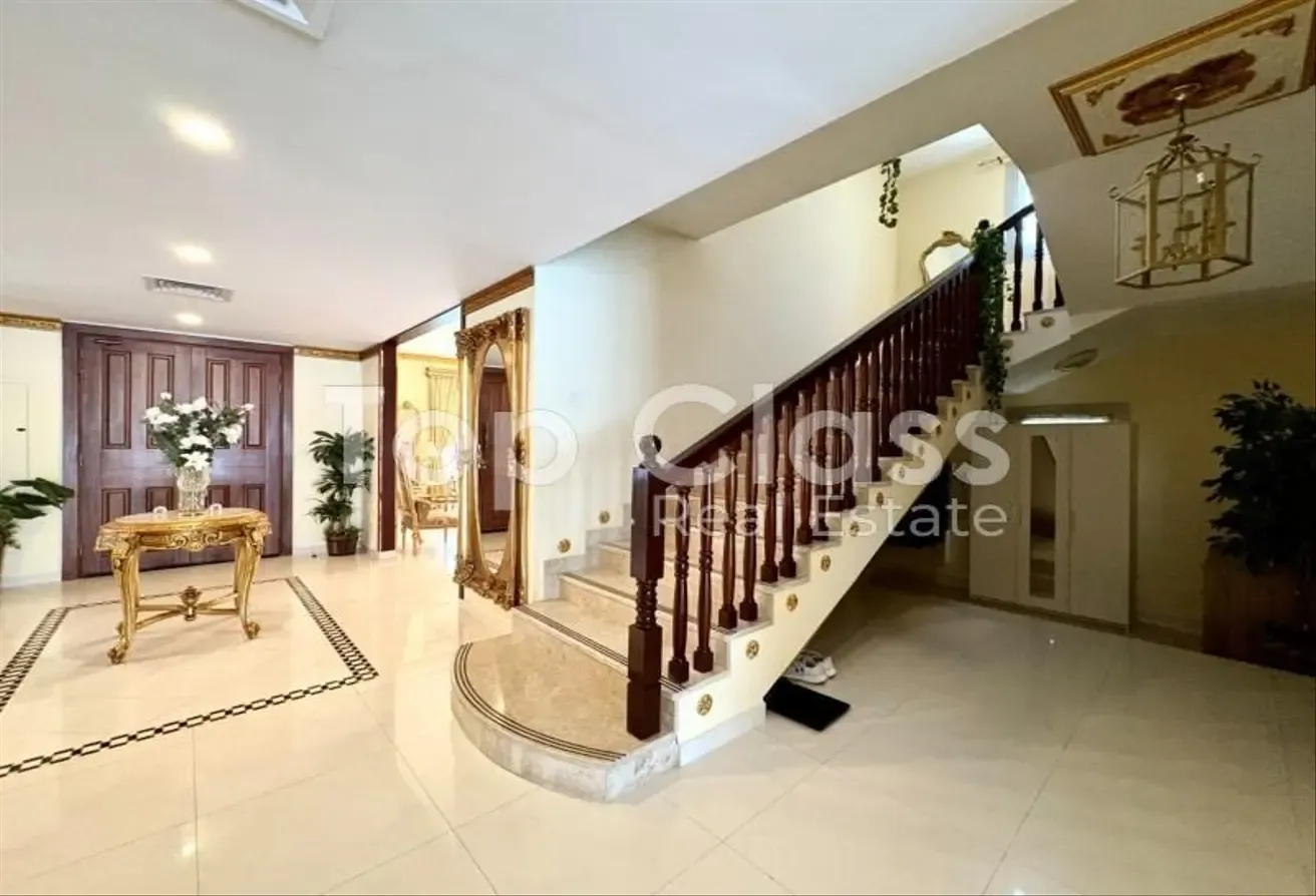 Independent Villa | Huge Private Pool | Park Views