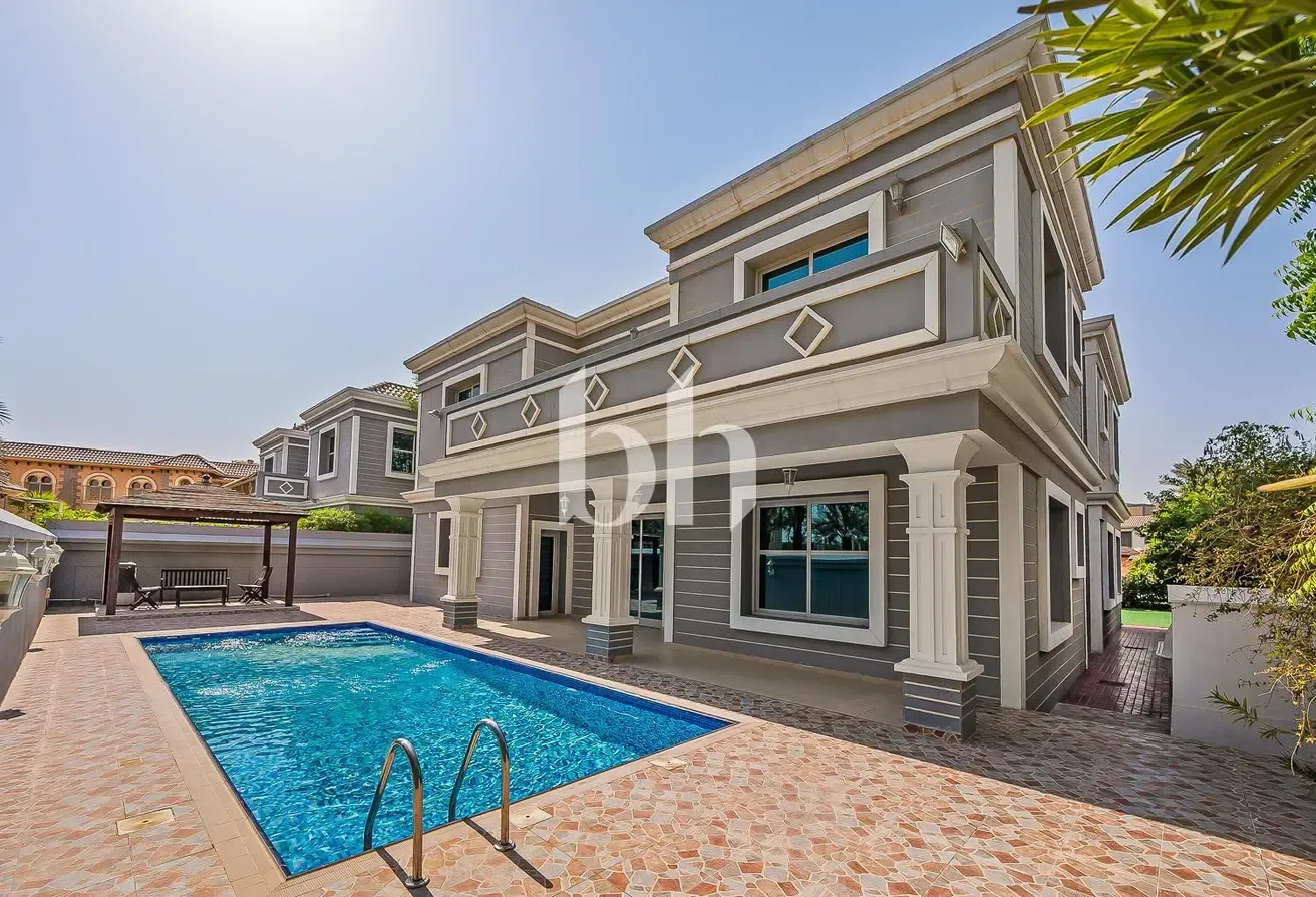 Indipendent | Unfurnished or Furnished | With pool