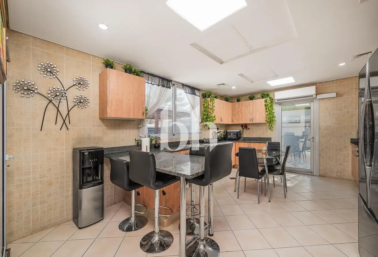 Indipendent | Unfurnished or Furnished | With pool