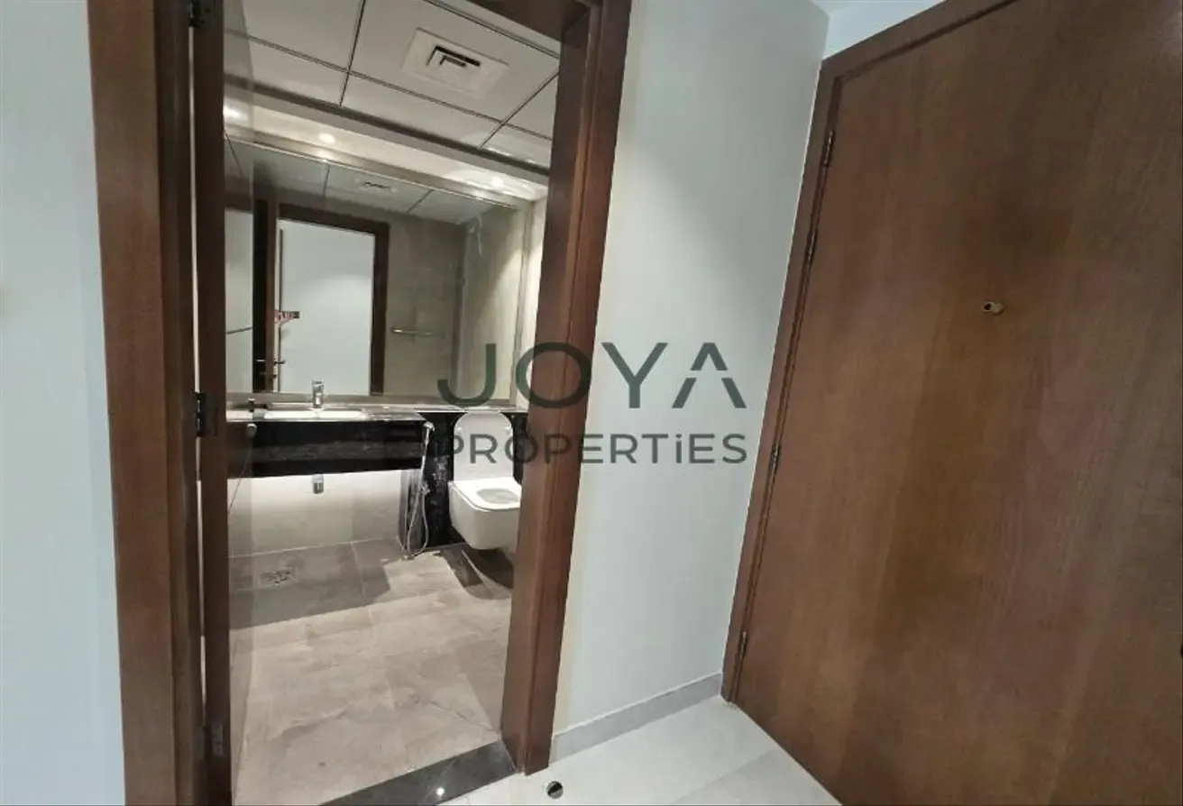 Modern 1BR - 2 Bath - Maya Residences 5