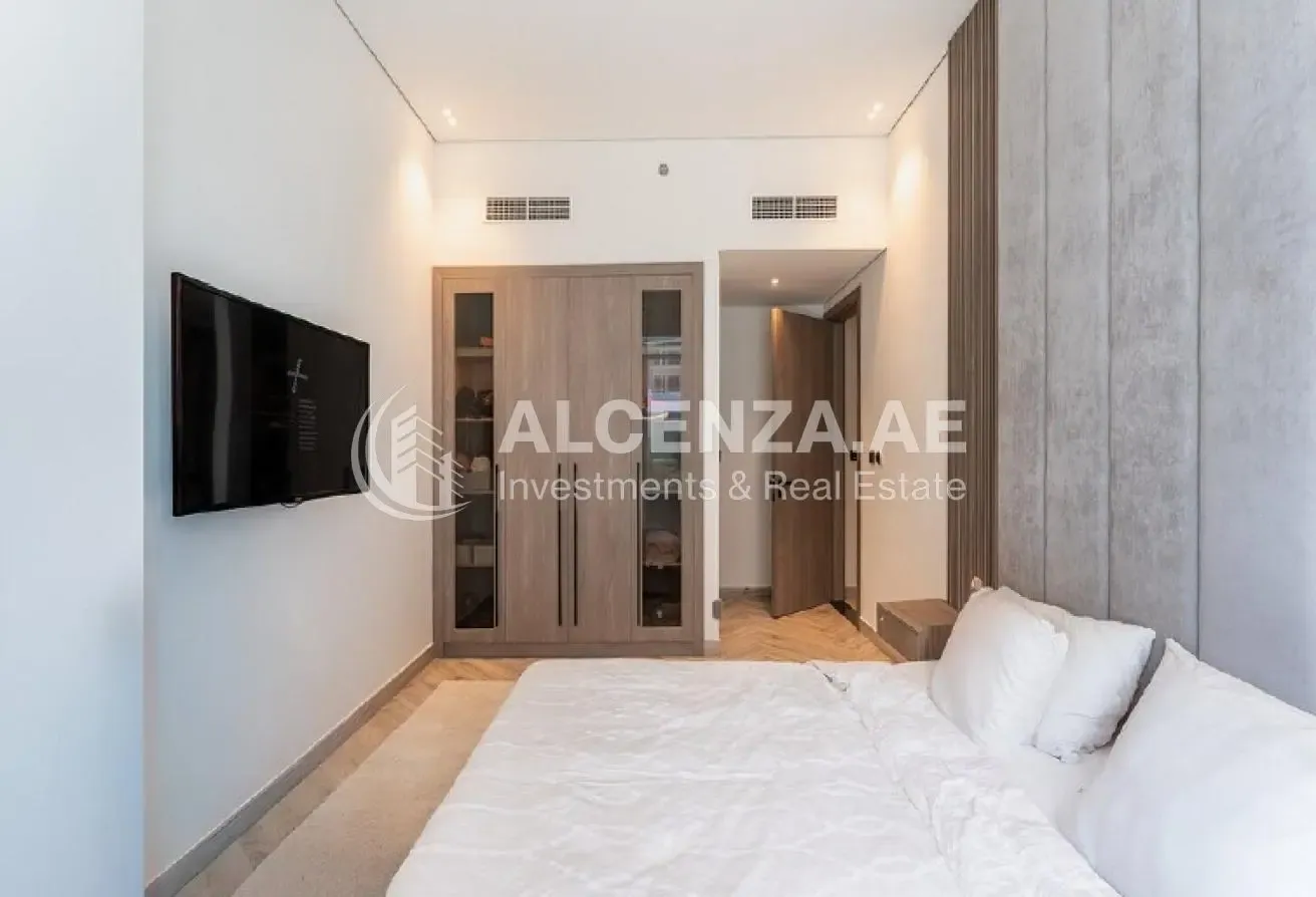 Upgraded Unit | With Study Room  | Fully Furnished