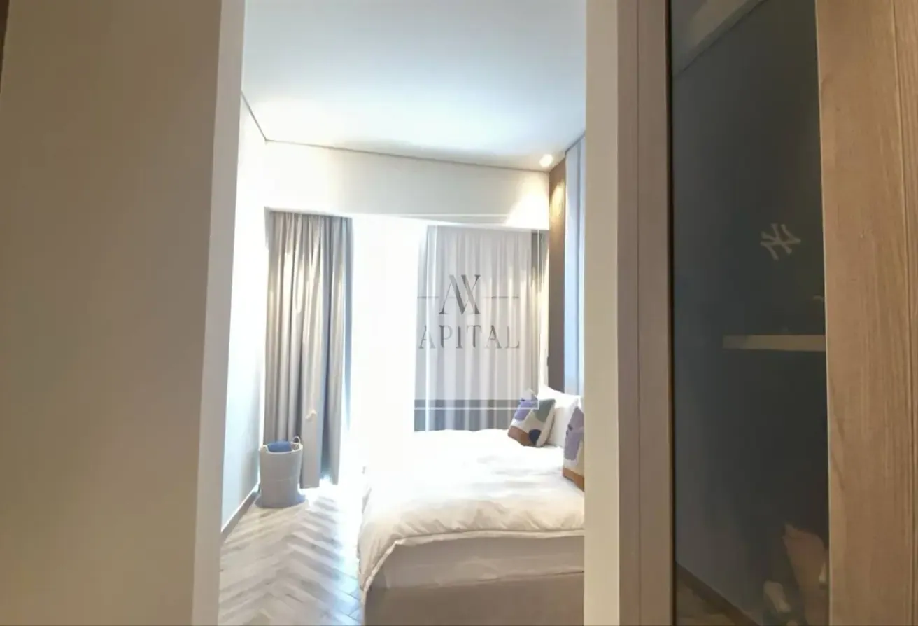 Park view | Upgraded | Furnished | Study Room