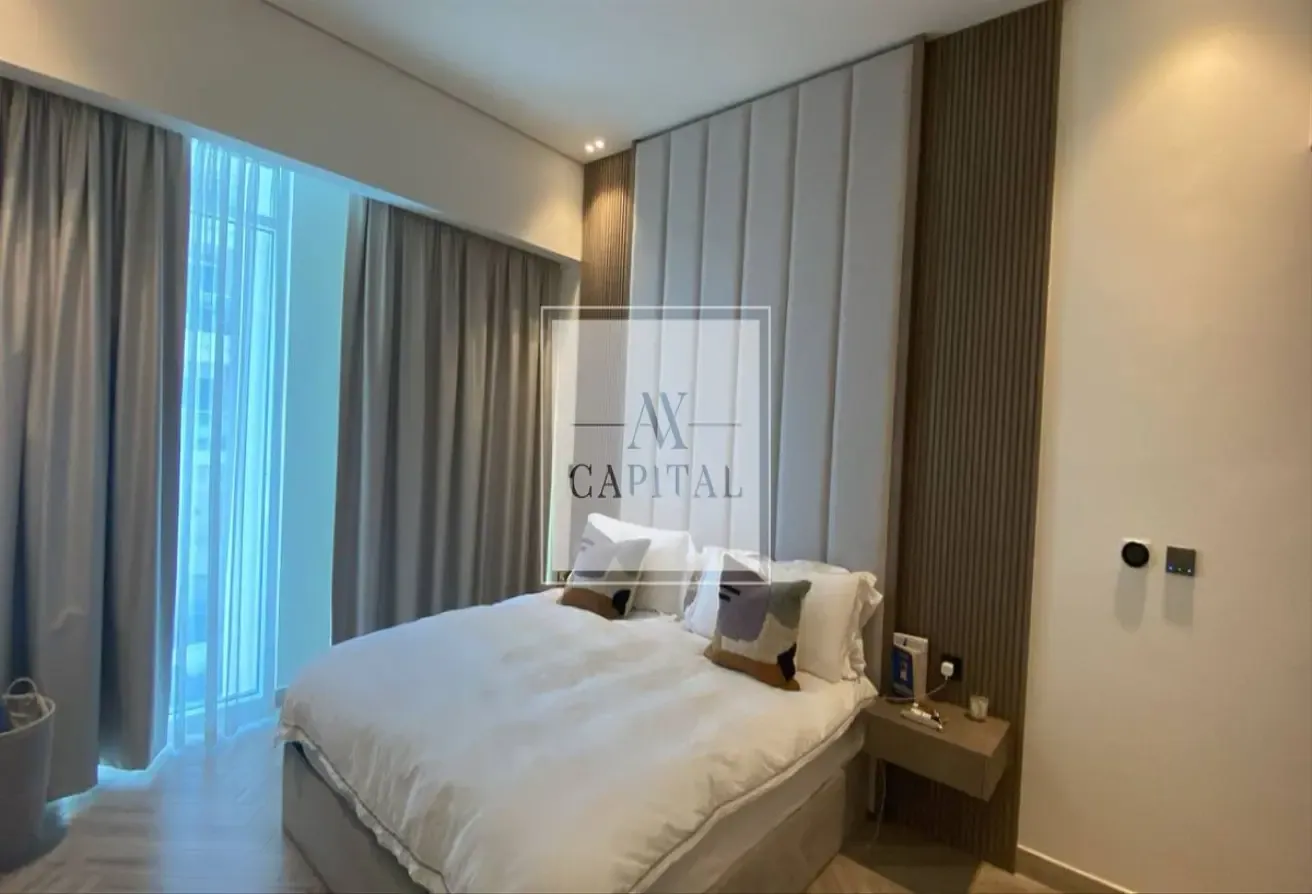 Park view | Upgraded | Furnished | Study Room