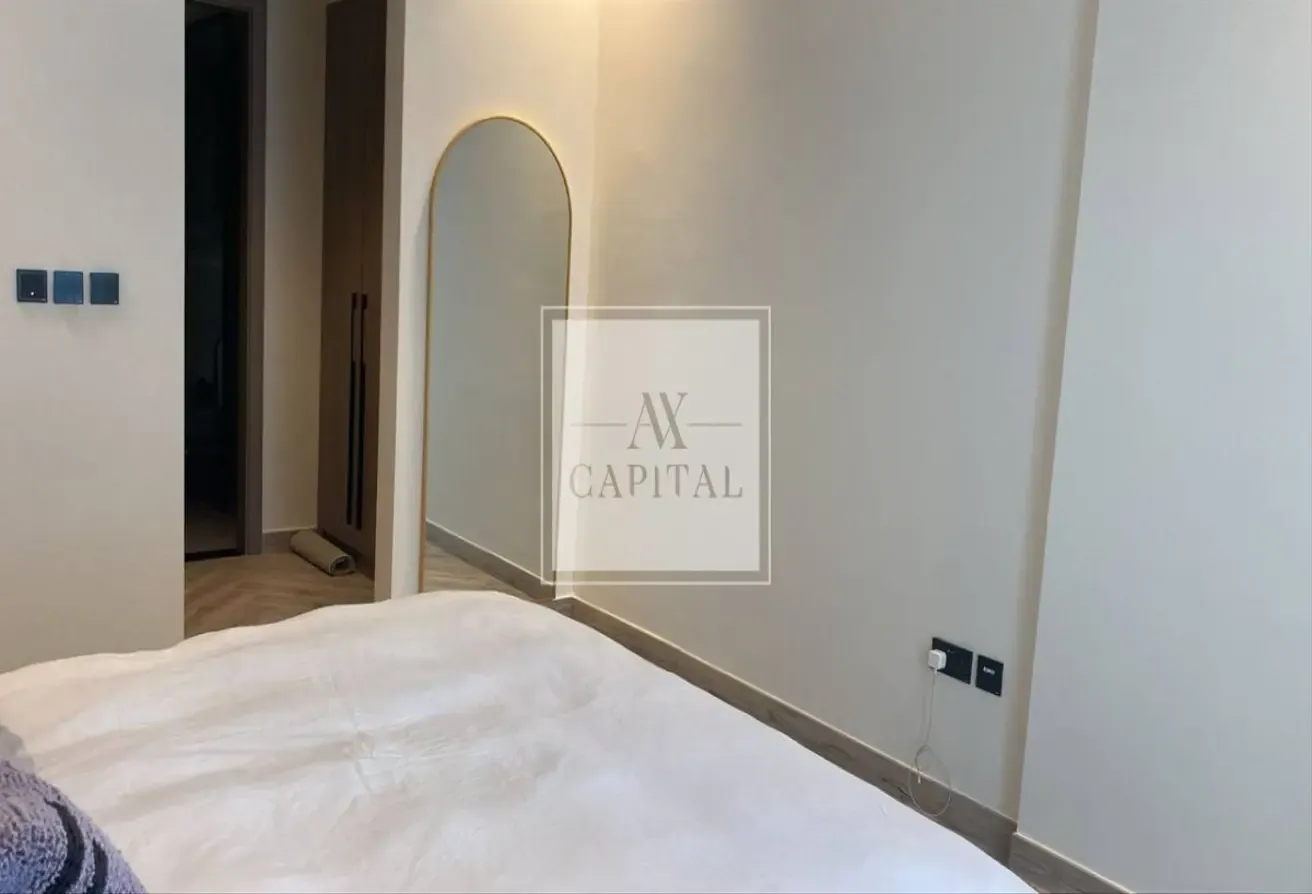 Park view | Upgraded | Furnished | Study Room