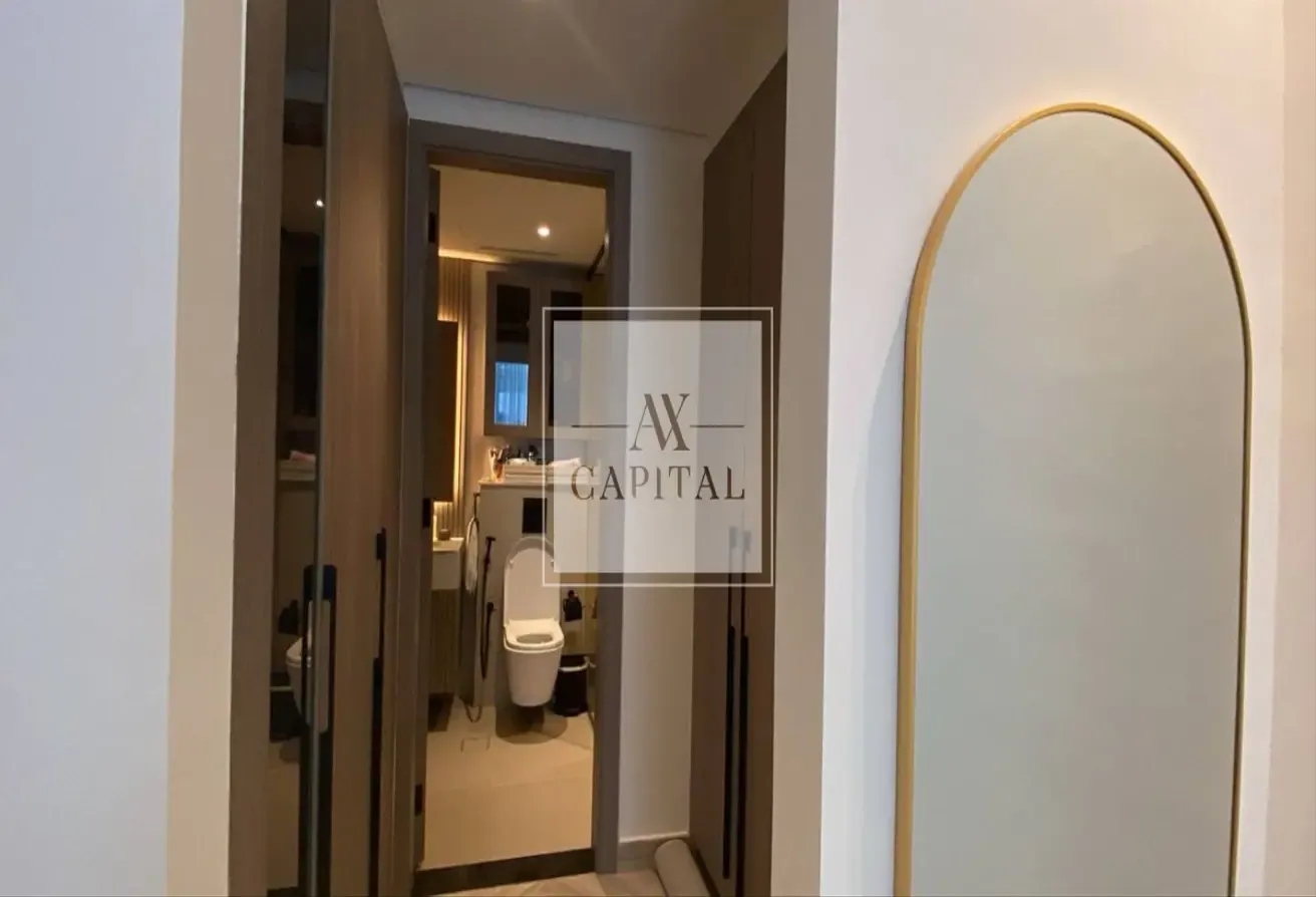 Park view | Upgraded | Furnished | Study Room