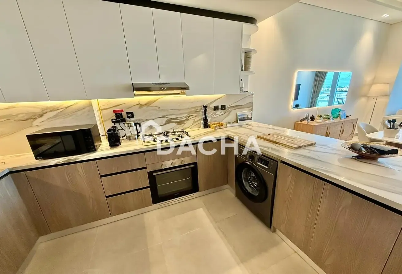 12 CHEQUES | MARINA SKYLINE VIEW | STUDY ROOM