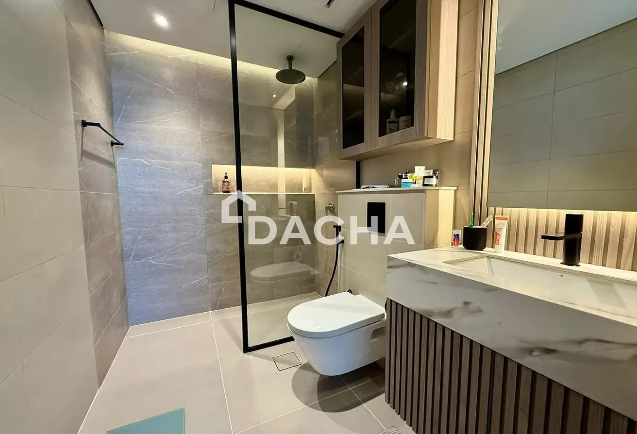 12 CHEQUES | MARINA SKYLINE VIEW | STUDY ROOM