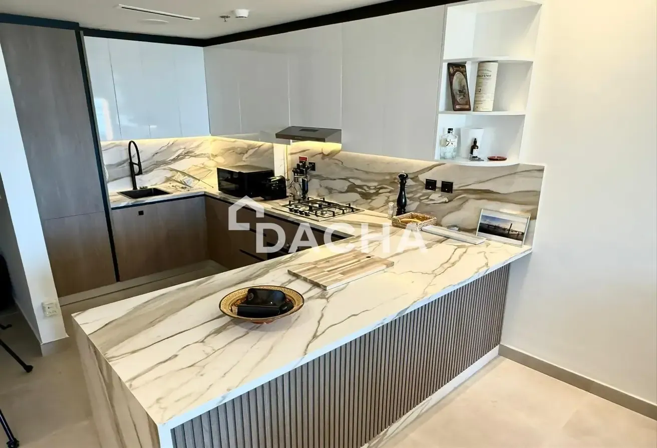 12 CHEQUES | MARINA SKYLINE VIEW | STUDY ROOM