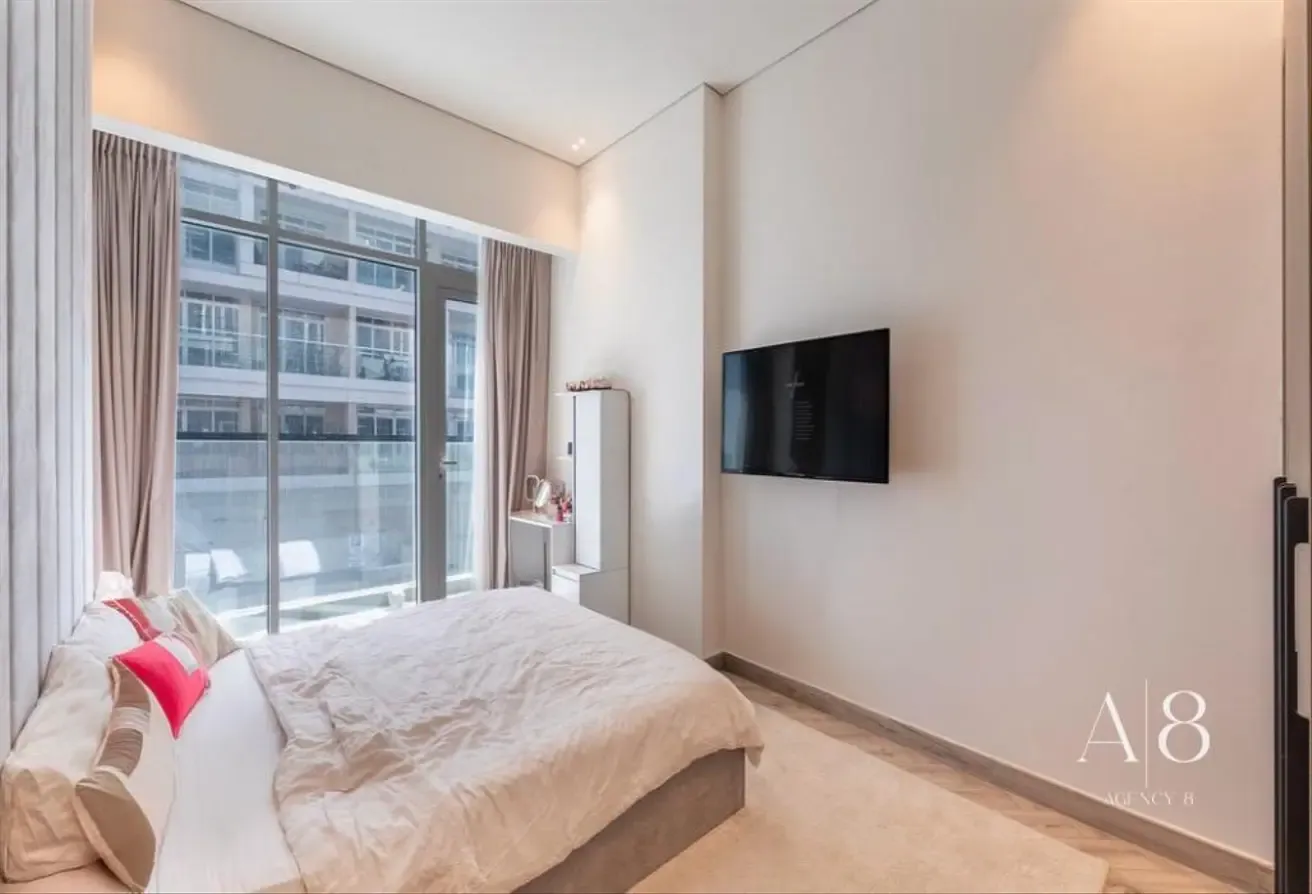 Furnished | Stunning Unit | Vacant | Multiple Cheques