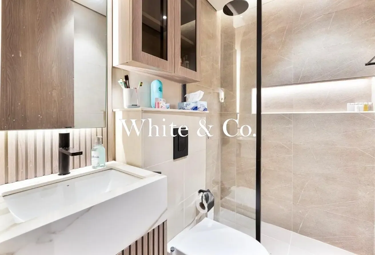 1BED+ STUDY | Spacious | Modern Furnishing
