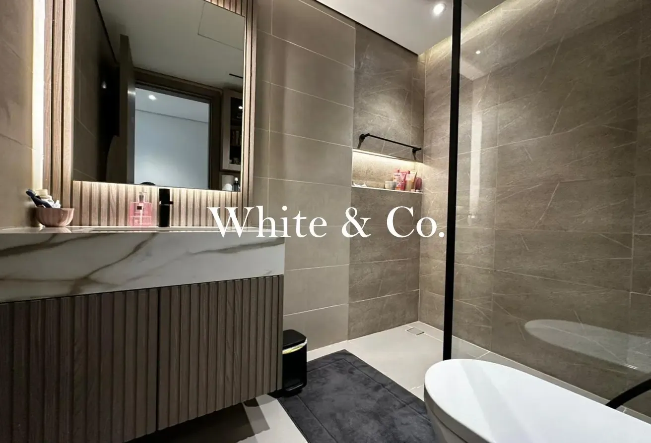 1BED+ STUDY | Spacious | Modern Furnishing