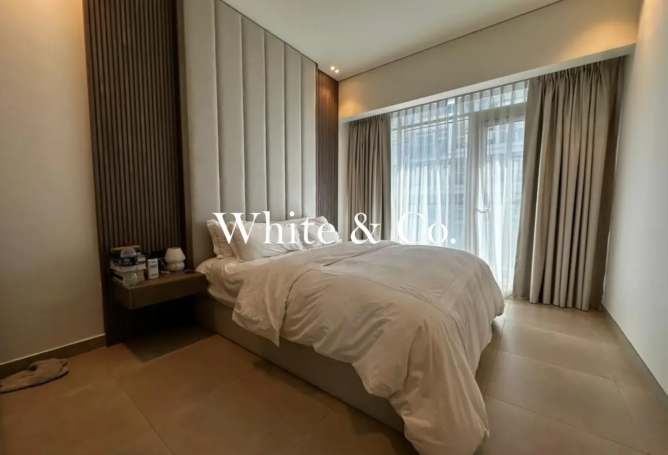 1BED+ STUDY | Spacious | Modern Furnishing