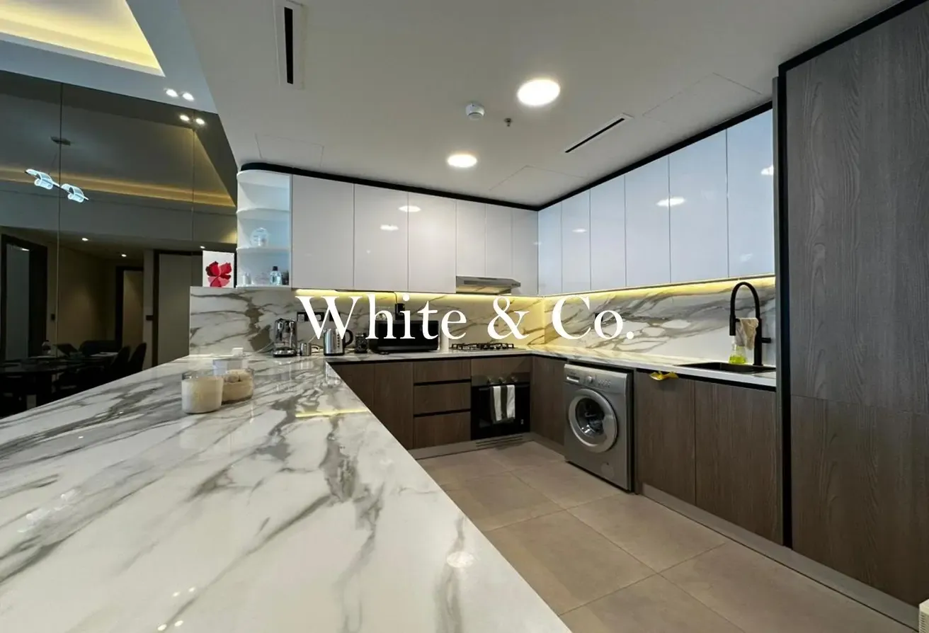1BED+ STUDY | Spacious | Modern Furnishing