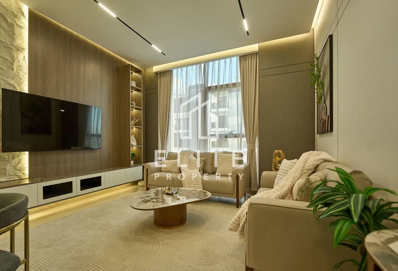 Multiple Cheques | Fully Furnished | Negotiable