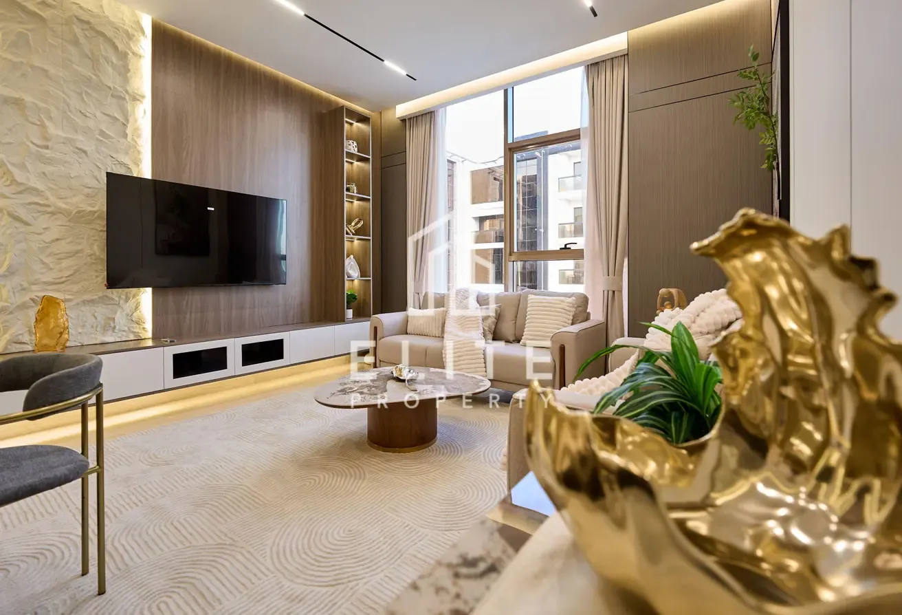Multiple Cheques | Fully Furnished | Negotiable