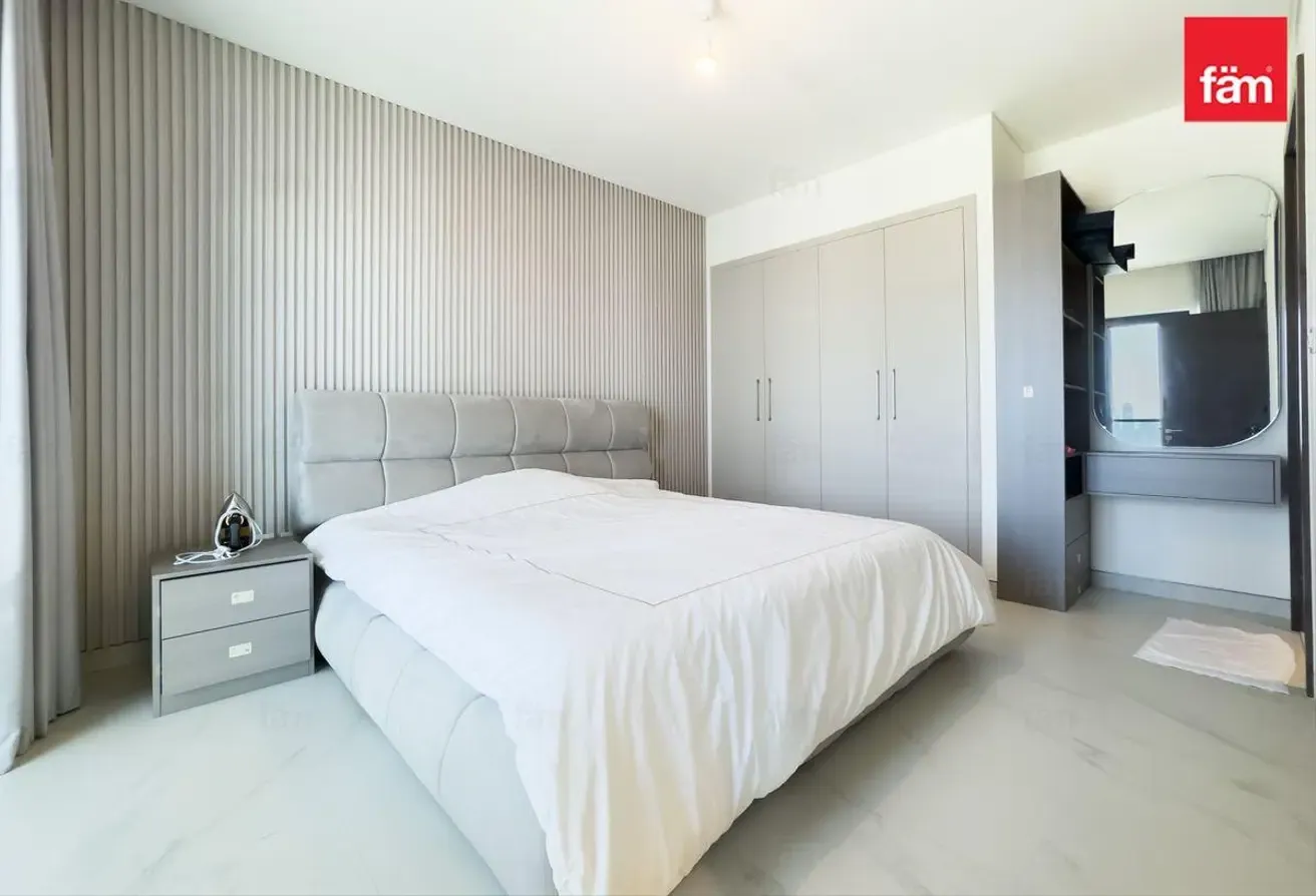 Fully Furnished |Skyline Views |High Floor| Vacant