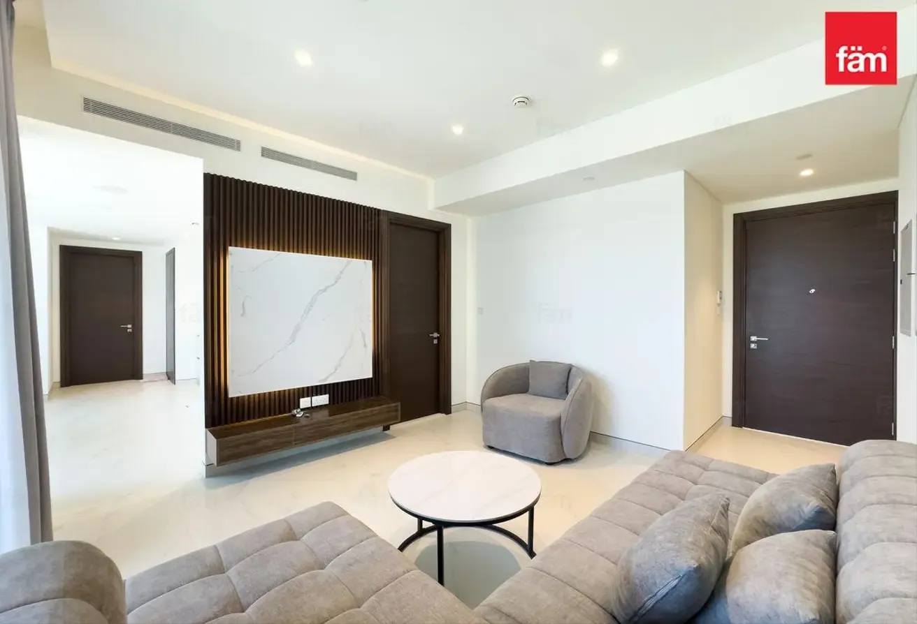 Fully Furnished |Skyline Views |High Floor| Vacant
